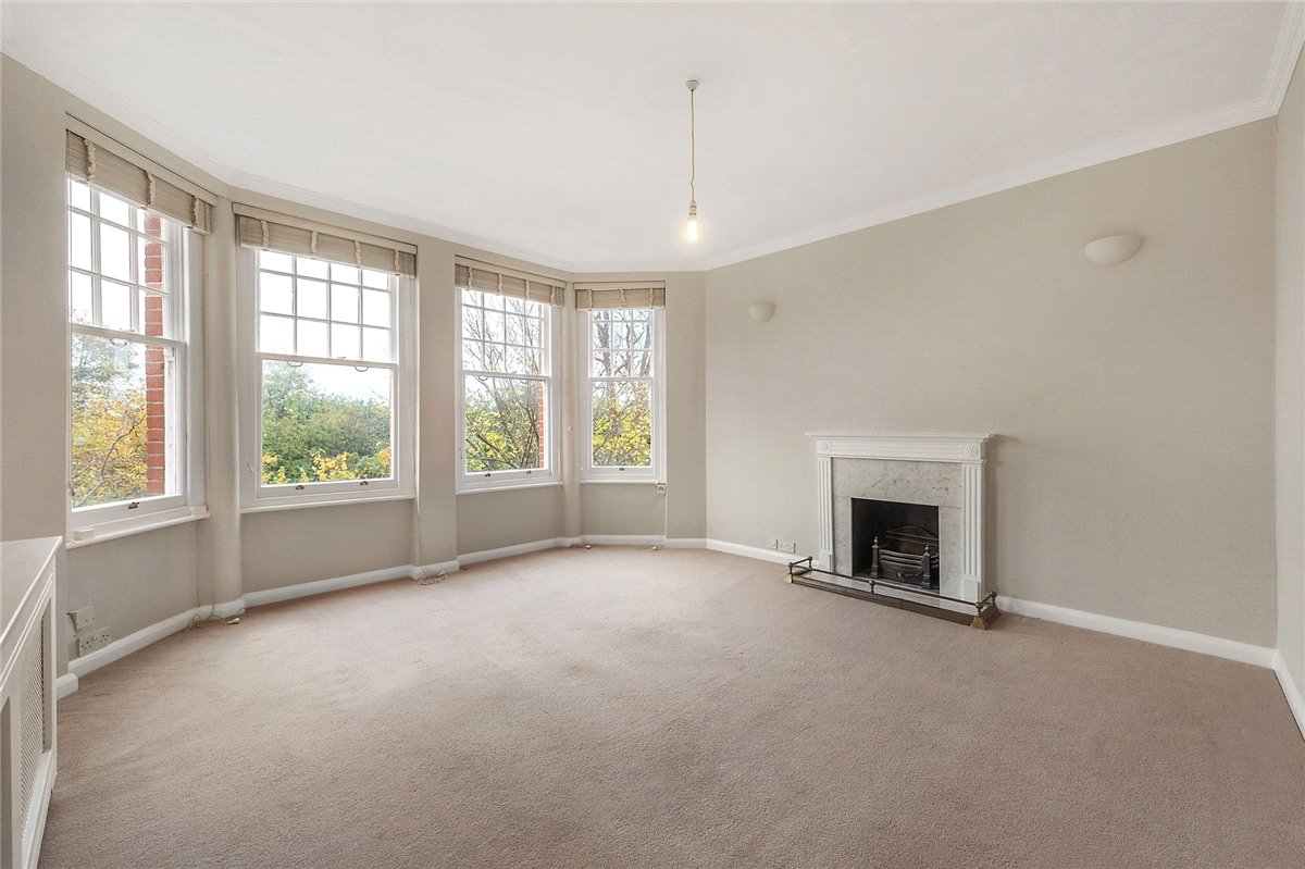 1 bedroom flat, Elm Bank Mansions, The Terrace SW13 - Let Agreed