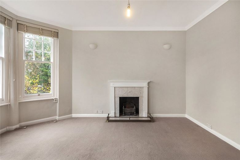1 bedroom flat, Elm Bank Mansions, The Terrace SW13 - Let Agreed