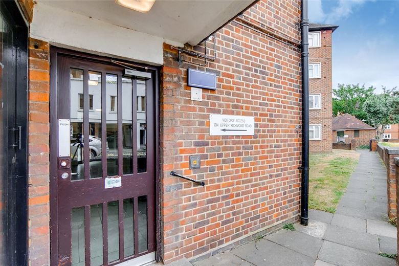 2 bedroom flat, The Willoughbys, London SW14