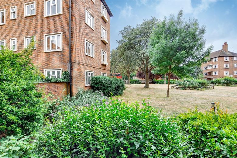2 bedroom flat, The Willoughbys, London SW14