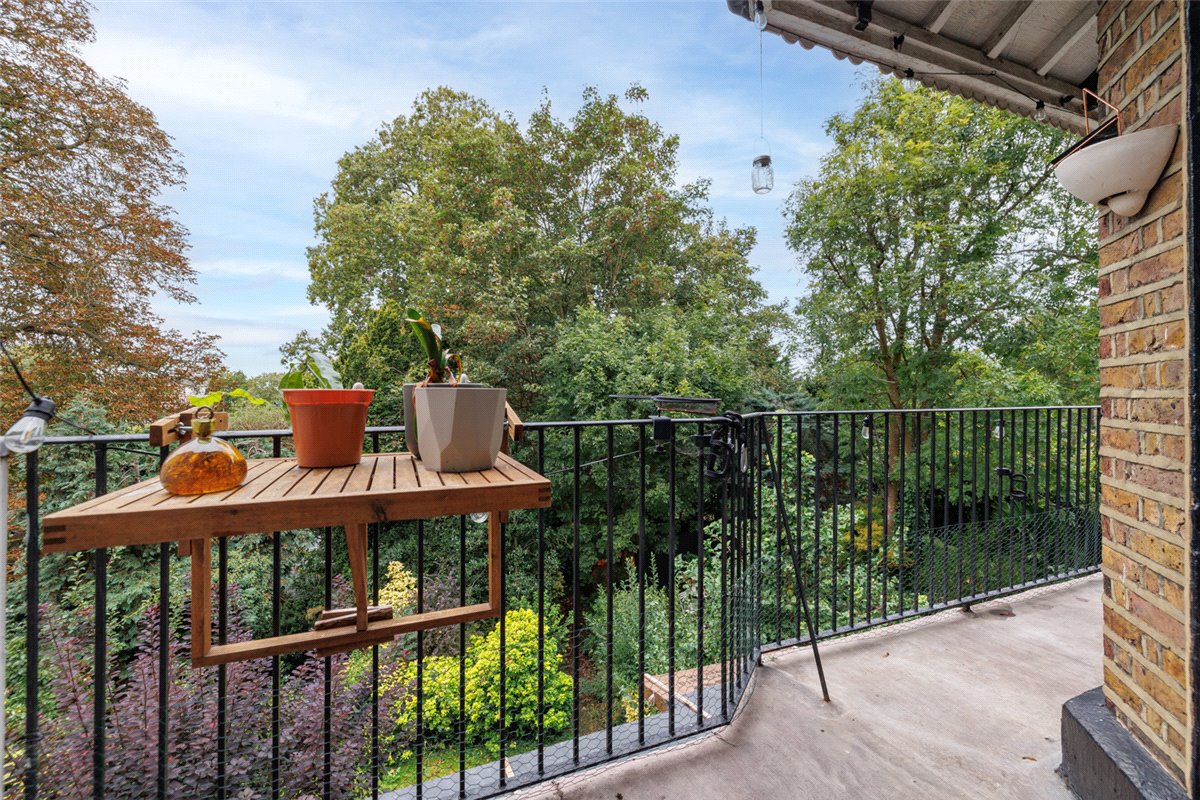 2 bedroom , Petersham Road, Richmond TW10 - Available