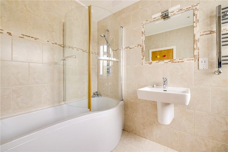 1 bedroom flat, Deodar Road, London SW15 - Let Agreed