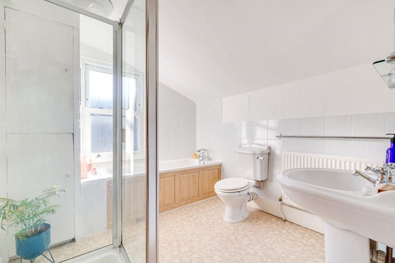 2 bedroom house, Thorne Street, London SW13 - Let Agreed