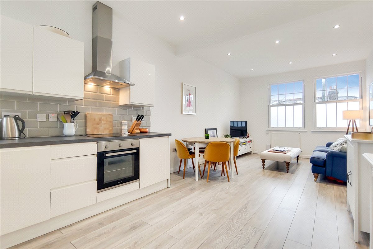 1 bedroom flat, White Hart Lane, London SW13