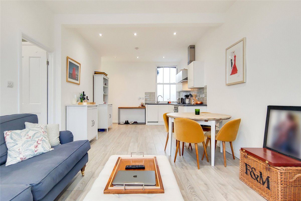 1 bedroom flat, White Hart Lane, London SW13
