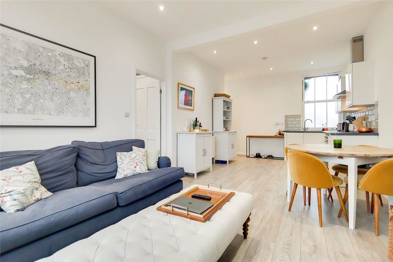 1 bedroom flat, White Hart Lane, London SW13