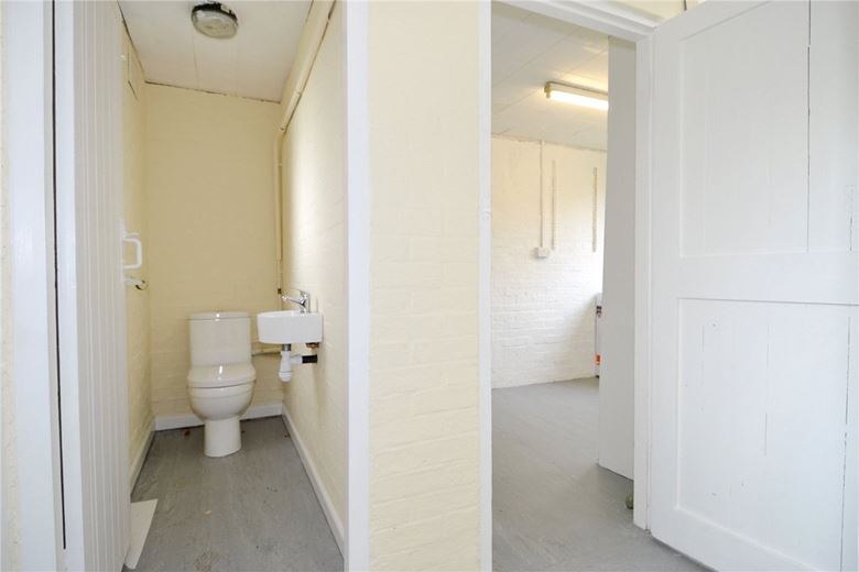 3 bedroom cottage, Richmond Road, Kingston Upon Thames KT2