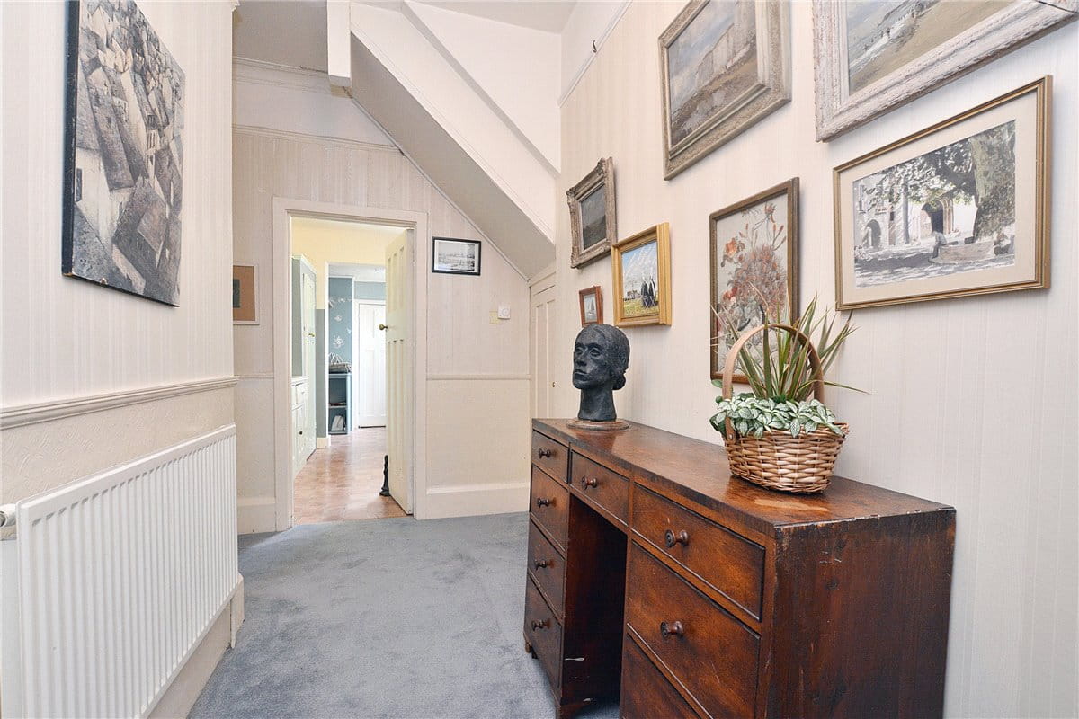 1 bedroom flat, Clavering Avenue, London SW13