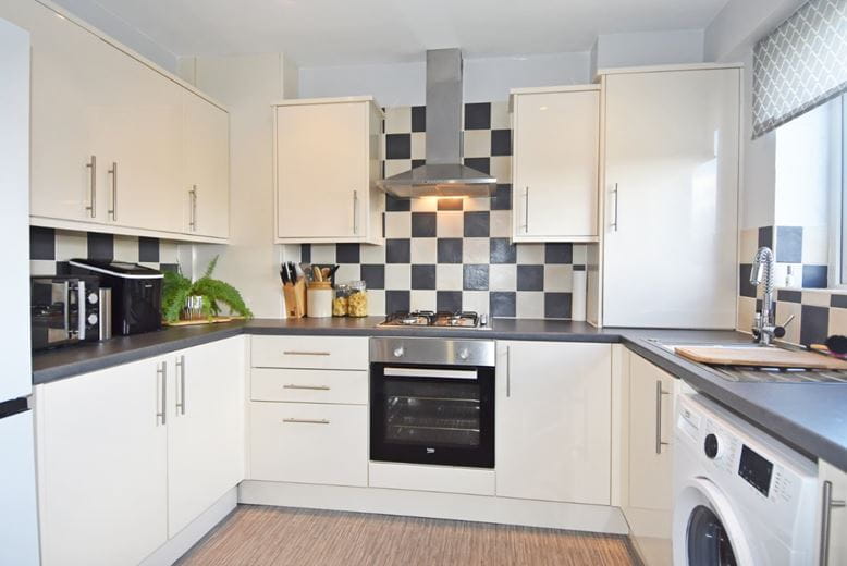 2 bedroom maisonette, Watermill Close, Richmond TW10