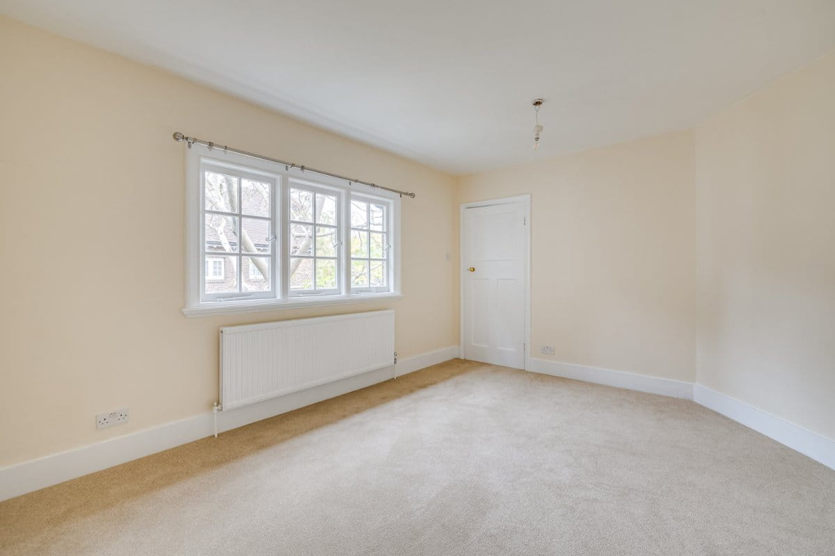  bedroom house, Kew Green, Richmond TW9 - Available