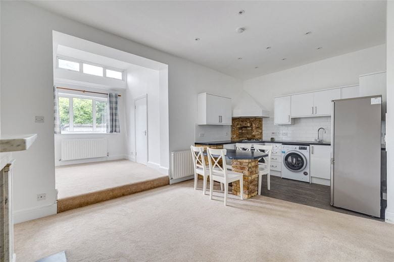 2 bedroom flat, Rosemary Lane, London SW14 - Let Agreed