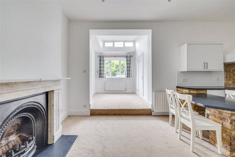 2 bedroom flat, Rosemary Lane, London SW14 - Let Agreed