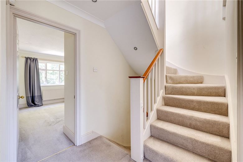 3 bedroom house, Lower Grove Road, Richmond TW10 - Let Agreed