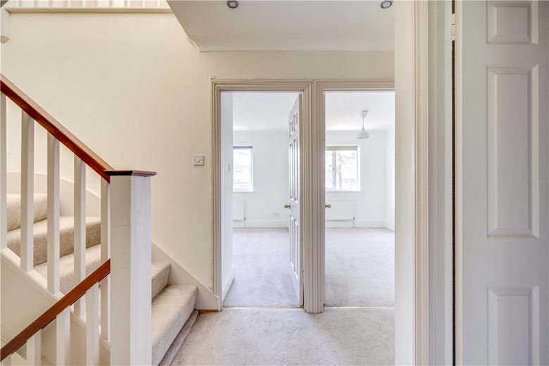 3 bedroom house, Lower Grove Road, Richmond TW10 - Let Agreed