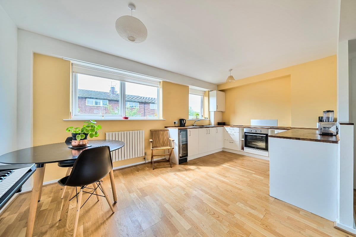 2 bedroom maisonette, Watermill Close, Richmond TW10 - Let Agreed