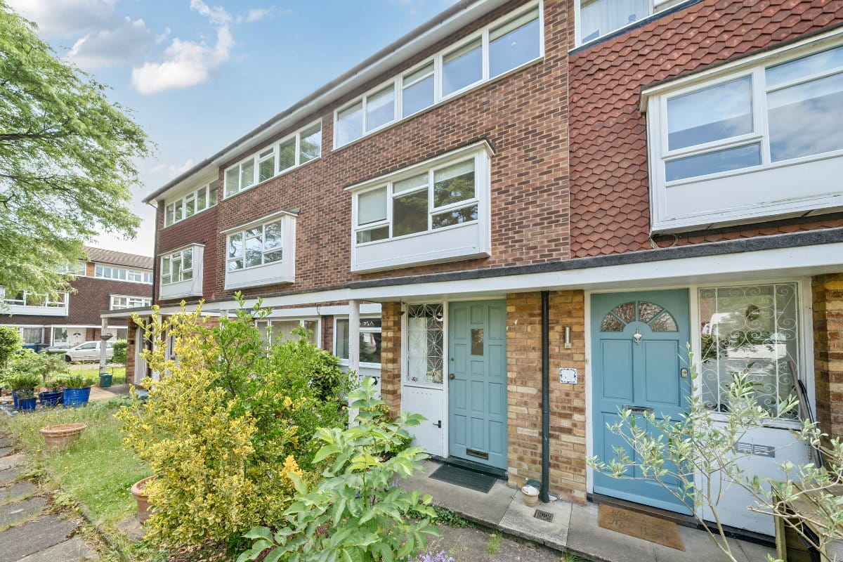 2 bedroom maisonette, Watermill Close, Richmond TW10 - Let Agreed