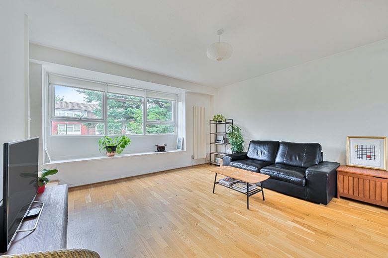 2 bedroom maisonette, Watermill Close, Richmond TW10 - Let Agreed