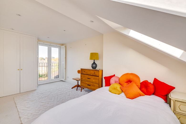 4 bedroom house, Grove Road, London SW13 - Available