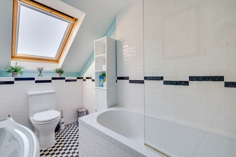 4 bedroom house, Grove Road, London SW13 - Available