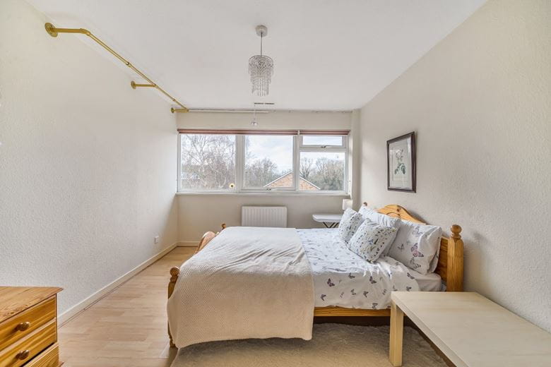 4 bedroom house, Breamwater Gardens, Richmond TW10 - Available