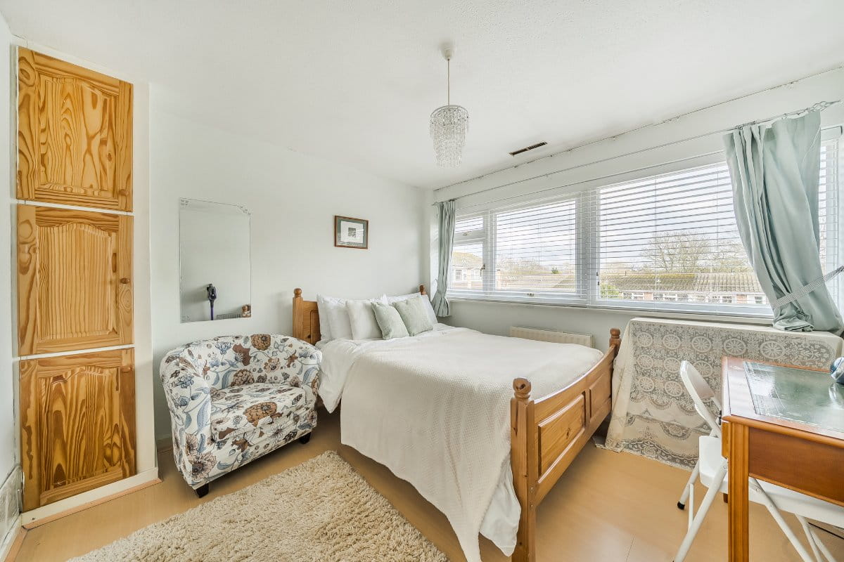 4 bedroom house, Breamwater Gardens, Richmond TW10 - Available