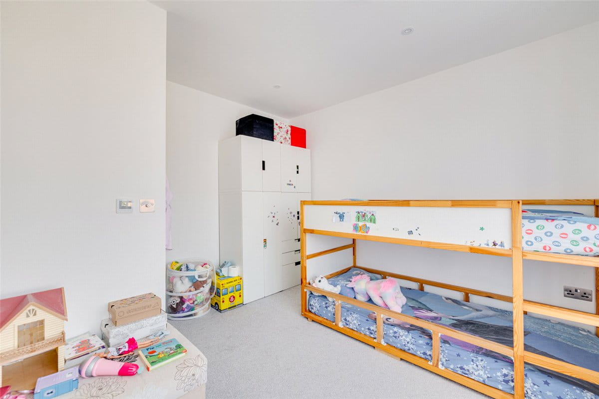 3 bedroom house, Harlow Gardens, Kingston upon Thames KT1