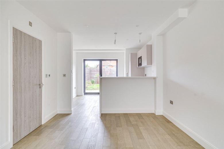 3 bedroom house, Harlow Gardens, Kingston upon Thames KT1