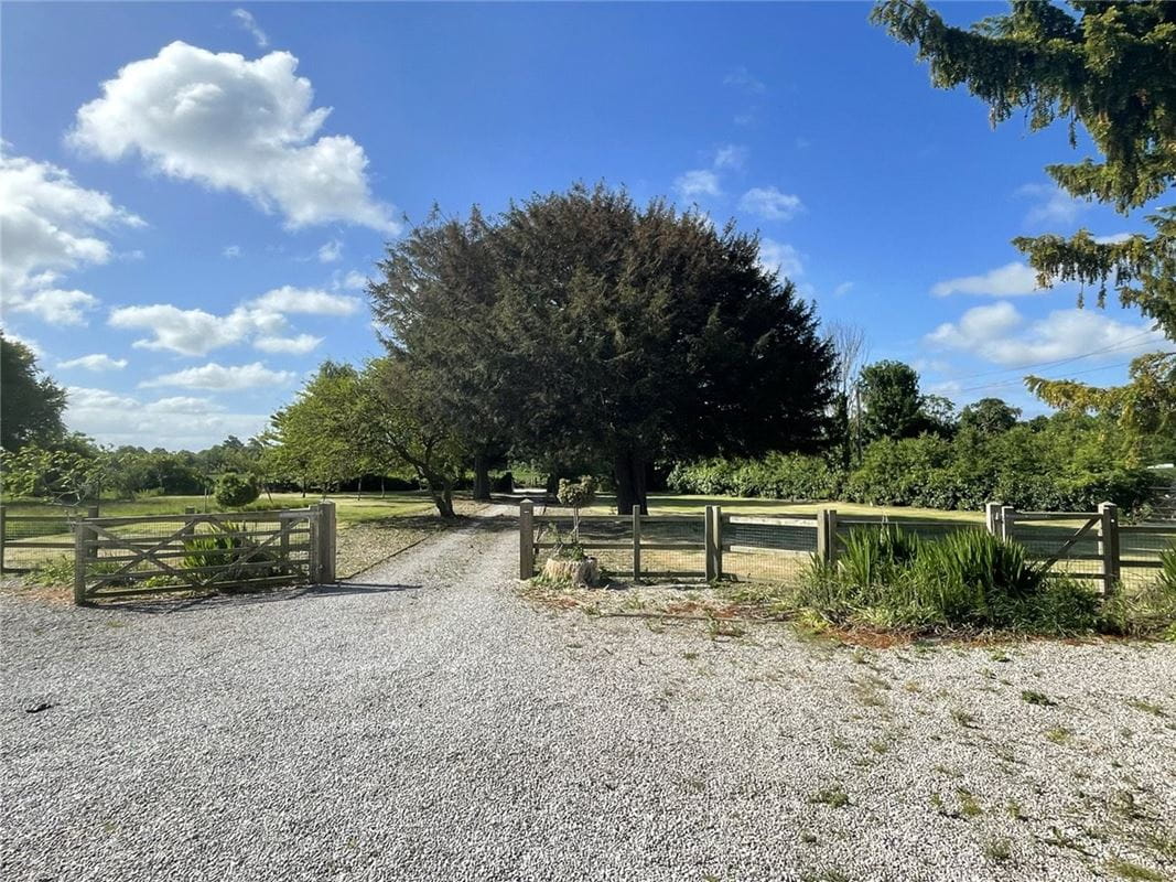 4 bedroom house, The Roe, St. Asaph LL17 - Let Agreed
