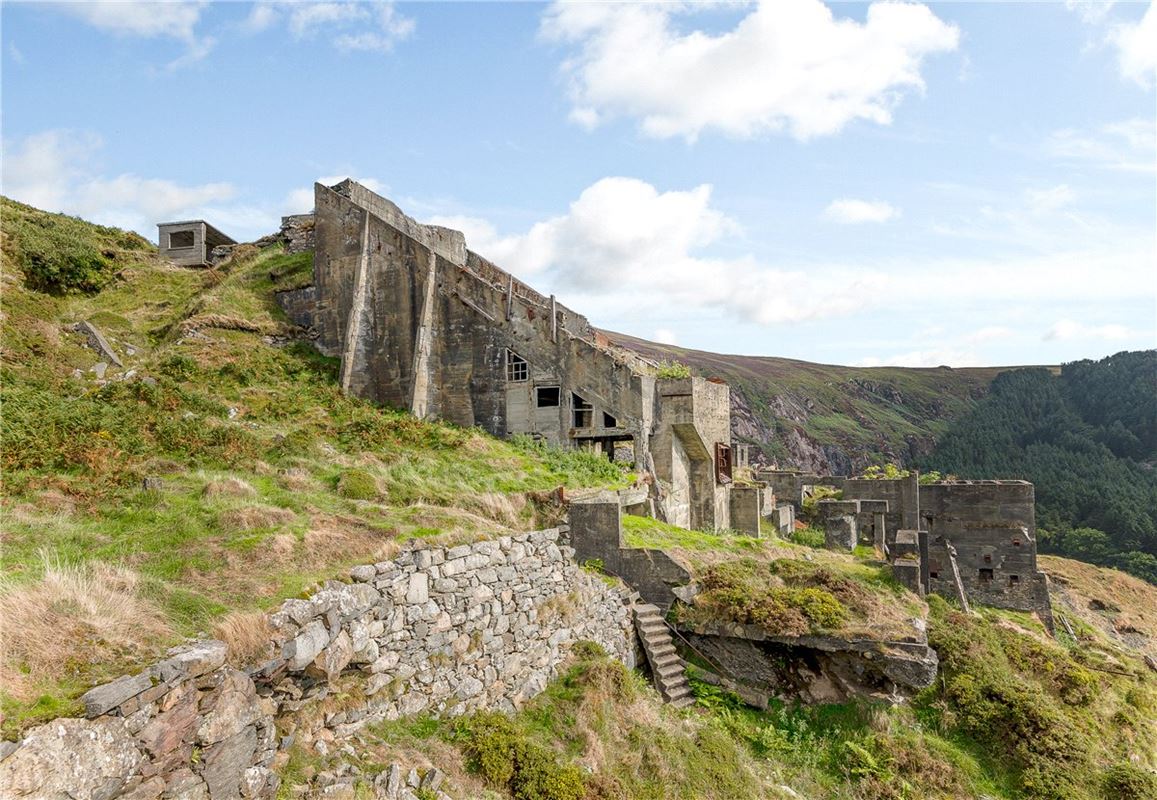 329 acres House, Llithfaen, Pwllheli LL53 - Available