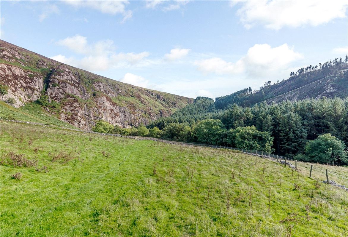 329 acres House, Llithfaen, Pwllheli LL53 - Available