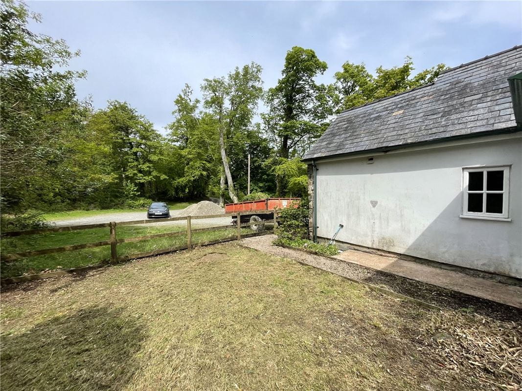  bedroom cottage, Ffordd Llyn Syberi, Eglwysbach LL28 - Let Agreed