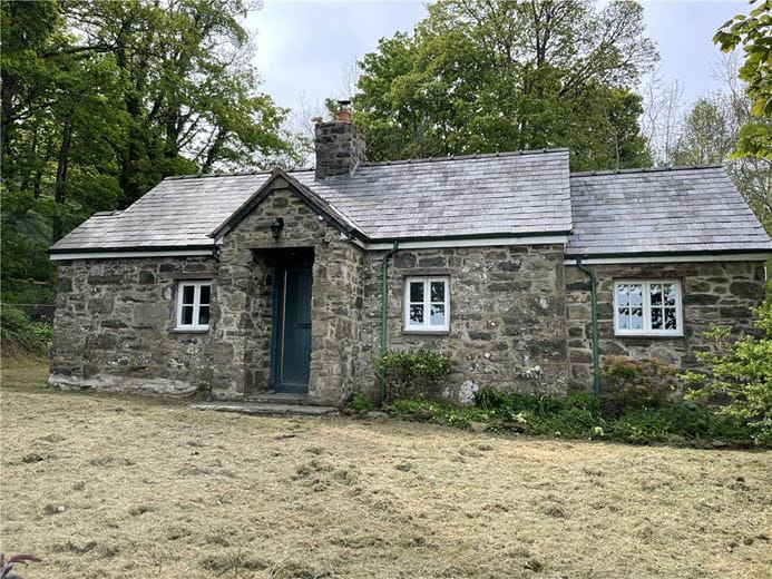  bedroom cottage, Ffordd Llyn Syberi, Eglwysbach LL28 - Let Agreed