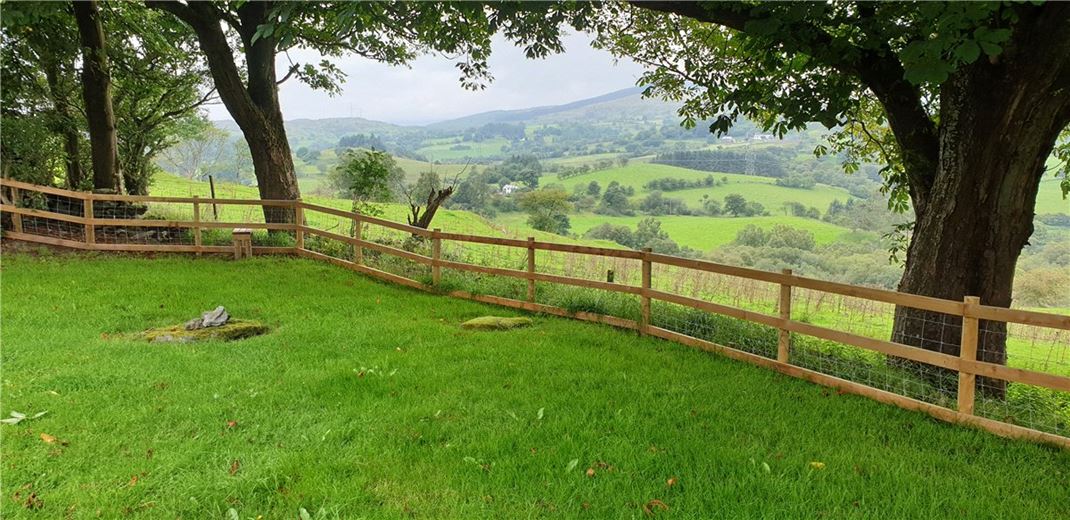  bedroom house, Sarnau, Bala LL23 - Available