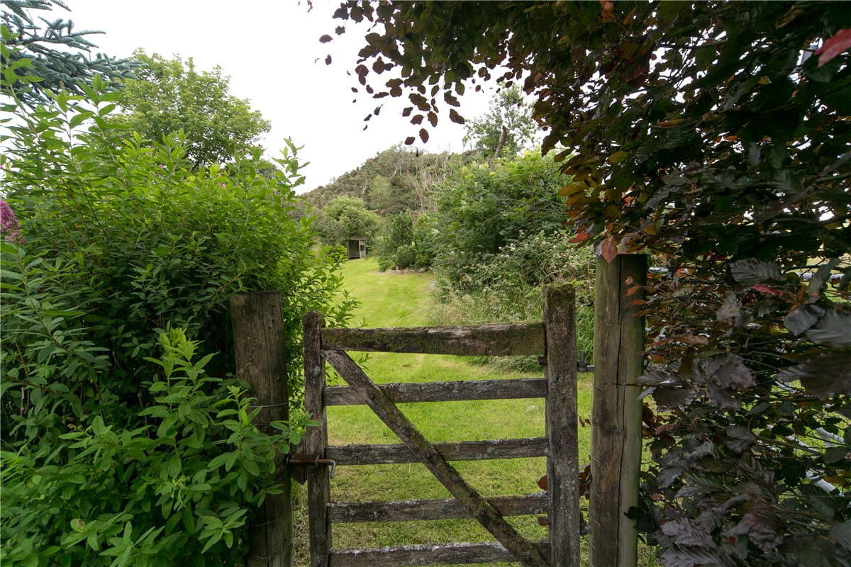  bedroom house, Sarnau, Bala LL23 - Available