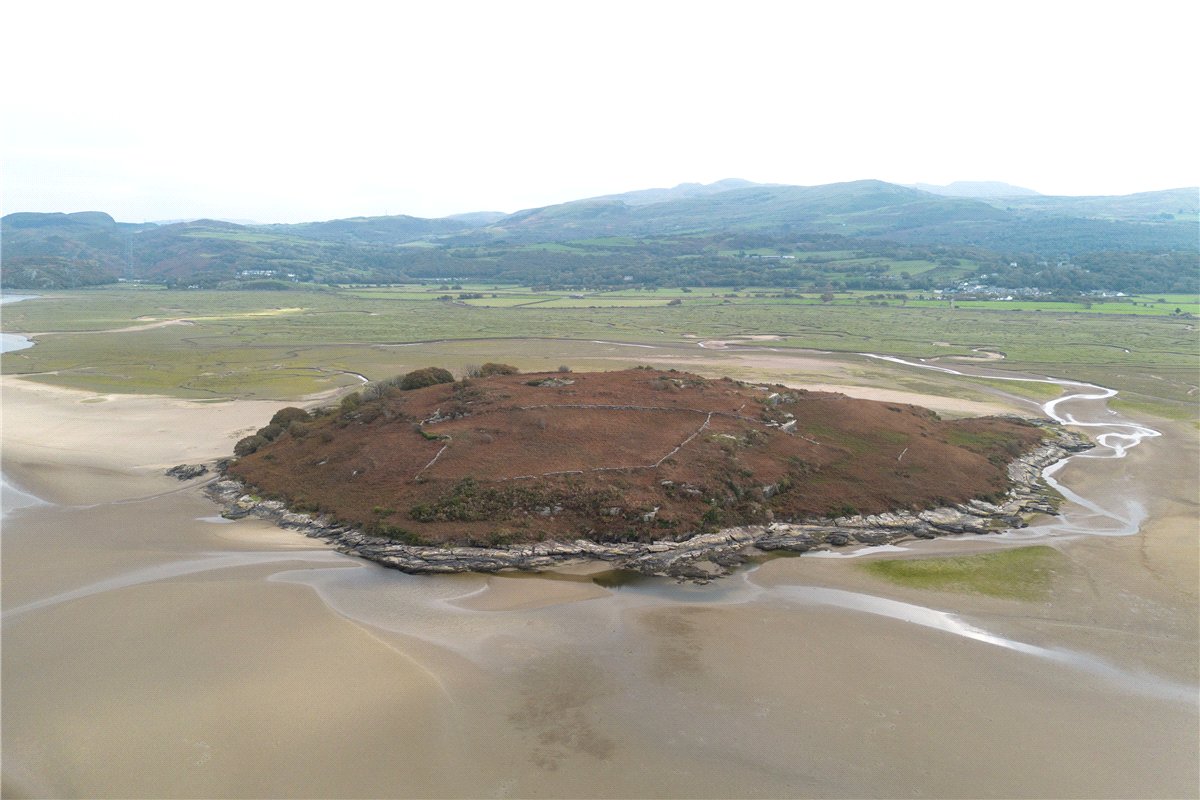 17.7 acres Land, Ynys, Talsarnau LL47 - Available