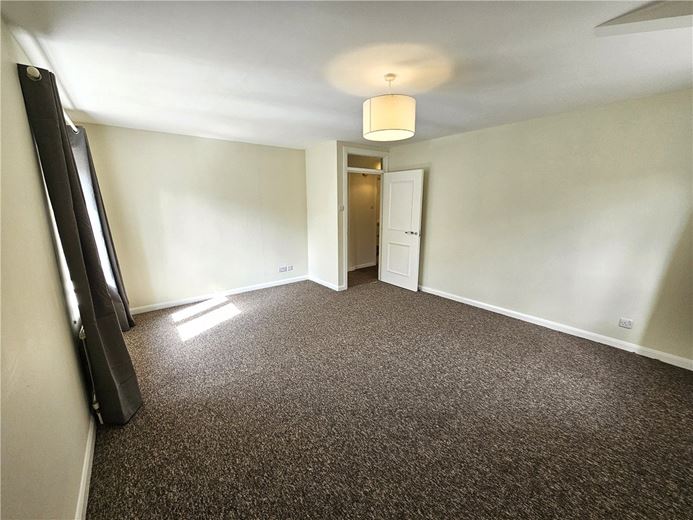 3 bedroom flat, Caxton Court, Grove Street BA2 - Let Agreed