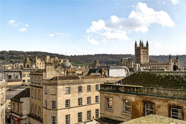 1 bedroom flat, Old Bond Street, Bath BA1 - Available