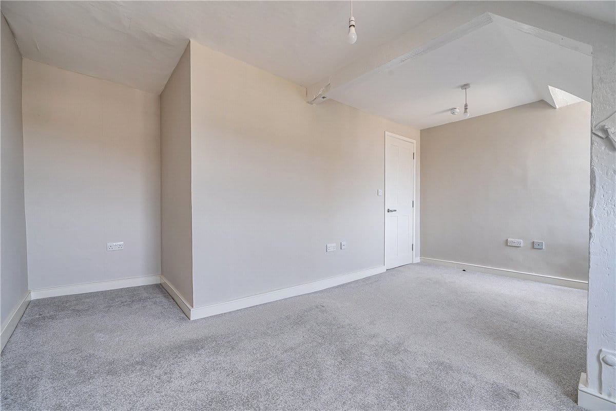 1 bedroom flat, Old Bond Street, Bath BA1 - Available
