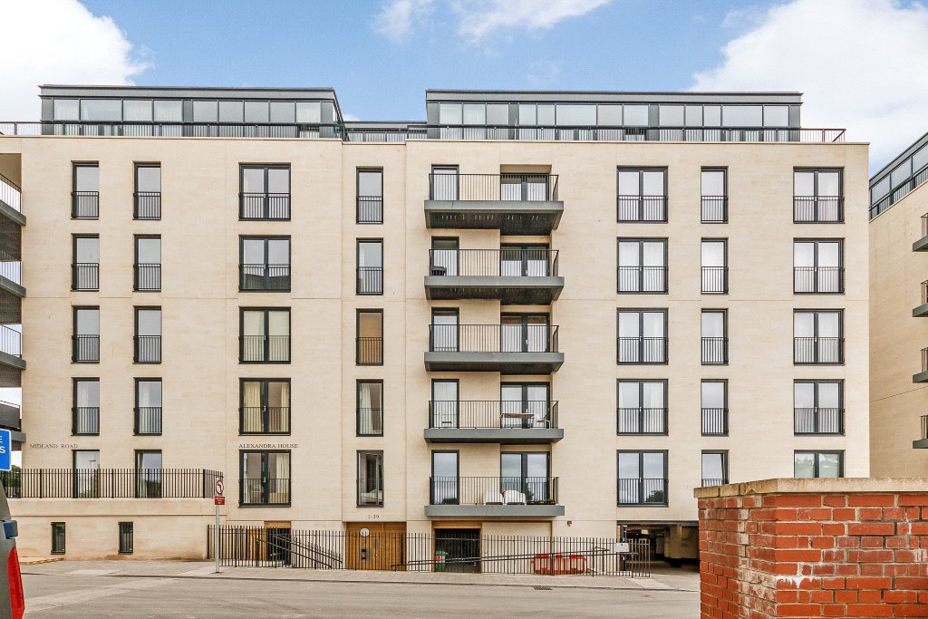 2 bedroom flat, Midland Road, Bath BA2