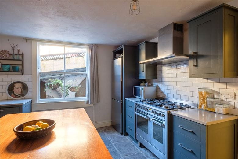 3 bedroom house, Northampton Street, Bath BA1 - Available