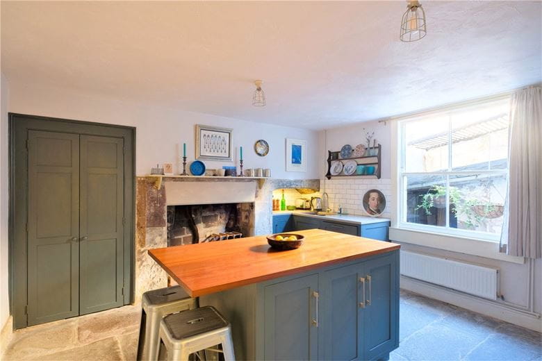 3 bedroom house, Northampton Street, Bath BA1 - Available