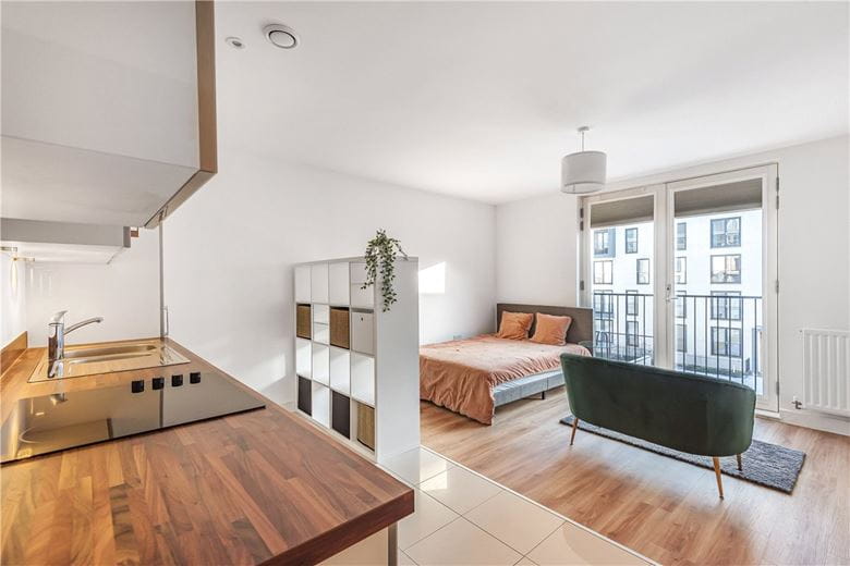 1 bedroom flat, Longmead Terrace, Bath BA2