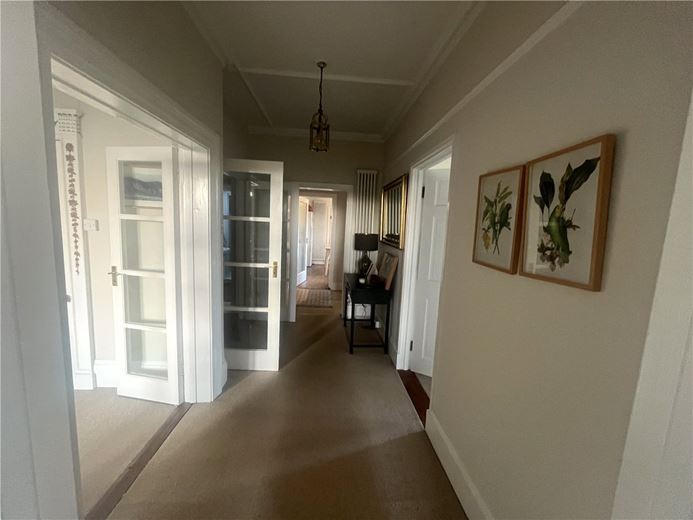 2 bedroom flat, Church Road, Combe Down BA2 - Available