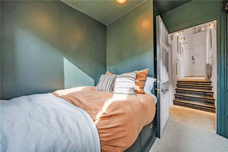 2 bedroom flat, Henrietta Street, Bath BA2