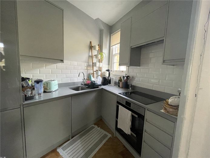 2 bedroom flat, Monmouth Street, Bath BA1