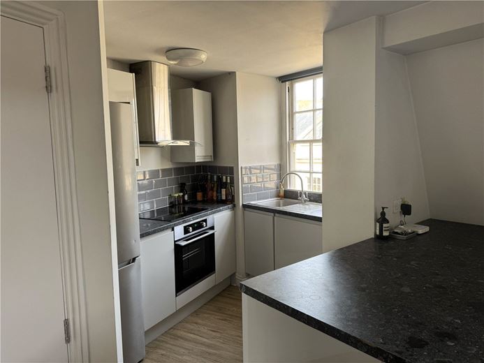 1 bedroom flat, Monmouth Street, Bath BA1