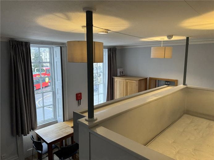 1 bedroom flat, Terrace Walk, Bath BA1 - Let Agreed