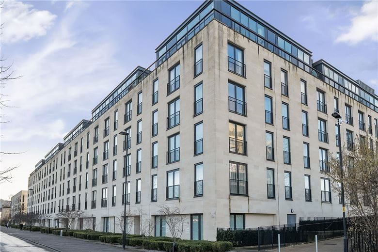 2 bedroom flat, Victoria Bridge Road, Bath BA2 - Available