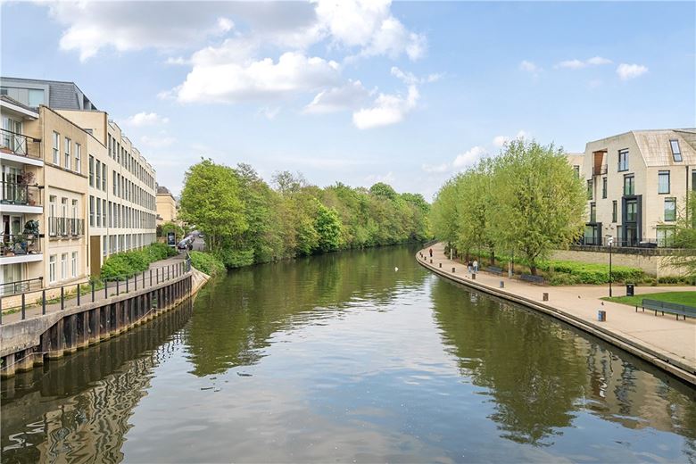 1 bedroom flat, Victoria Bridge Road, Bath BA2