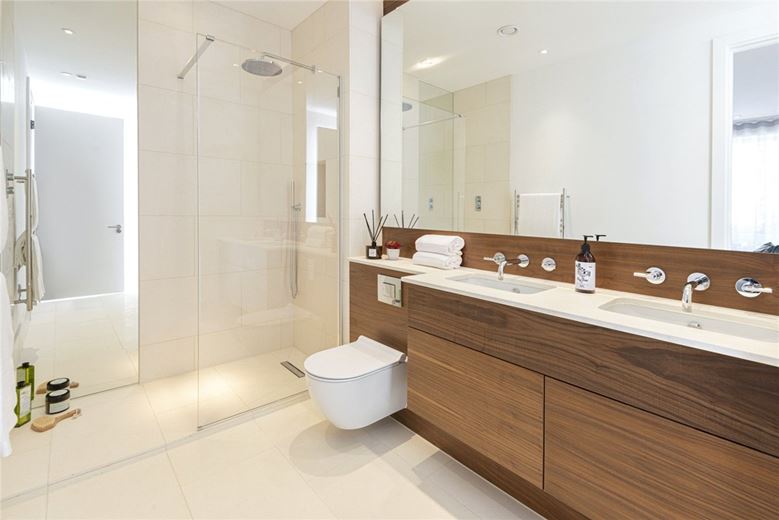 2 bedroom flat, Granville Court, Granville Road BA1